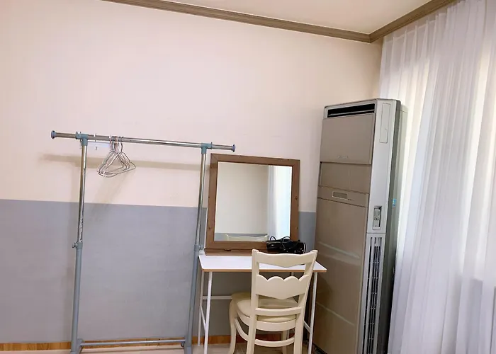 10, Near Hongik Univ, 2 Shower Rooms, Big House ソウル特別市