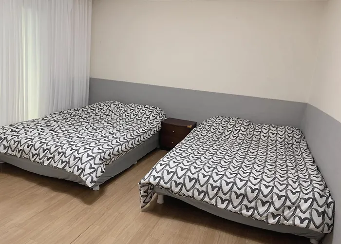 10, Near Hongik Univ, 2 Shower Rooms, Big House アパート *